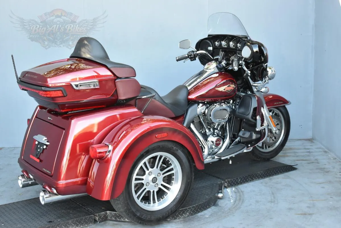 2023 HARLEY-DAVIDSON TRI GLIDE ULTRA FLHTCUTG