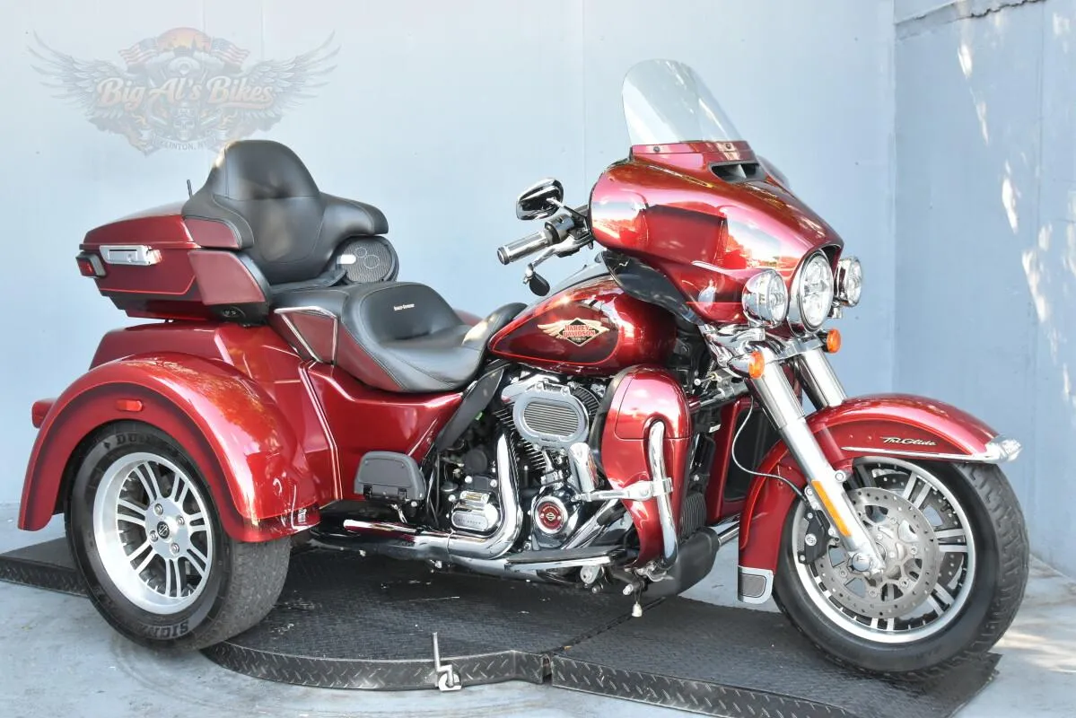 2023 HARLEY-DAVIDSON TRI GLIDE ULTRA FLHTCUTG