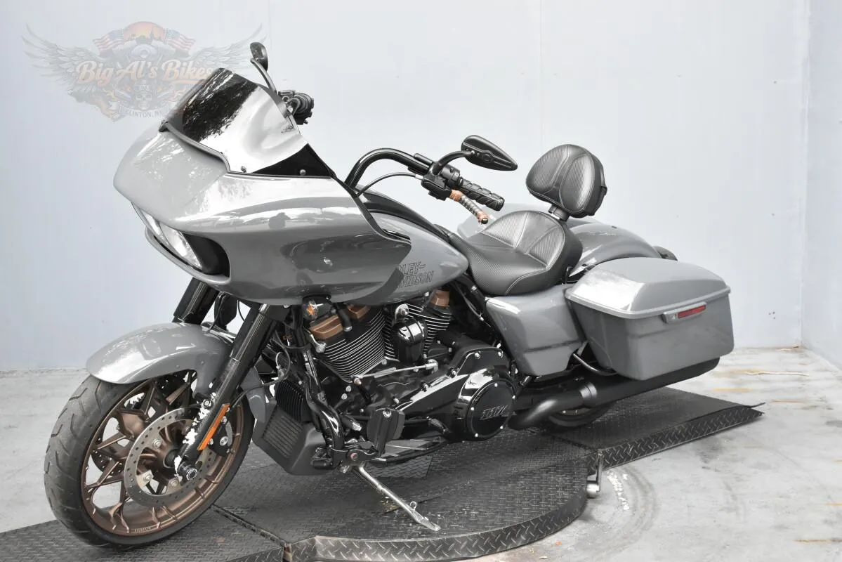 2022 HARLEY-DAVIDSON ROAD GLIDE ST FLTRXST