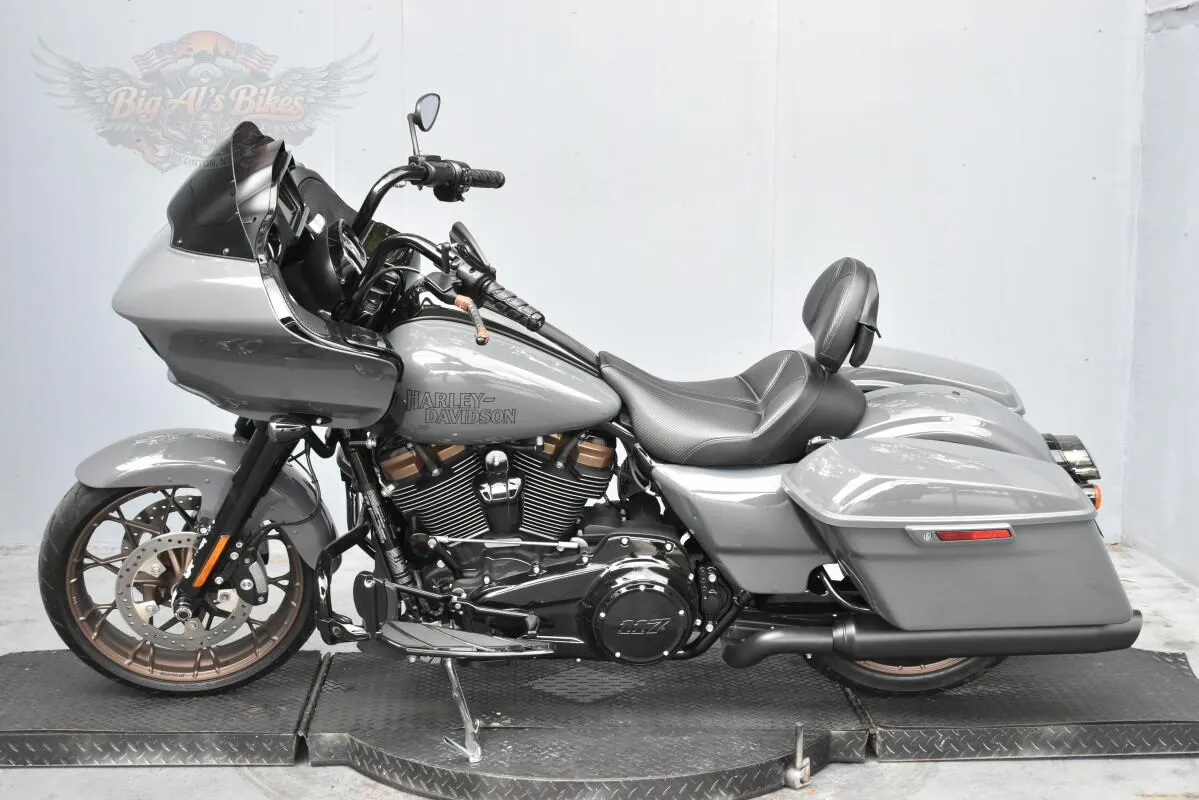 2022 HARLEY-DAVIDSON ROAD GLIDE ST FLTRXST